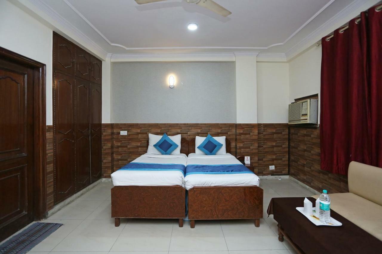 Oyo 472 Hotel Sareen Νέο Δελχί Εξωτερικό φωτογραφία